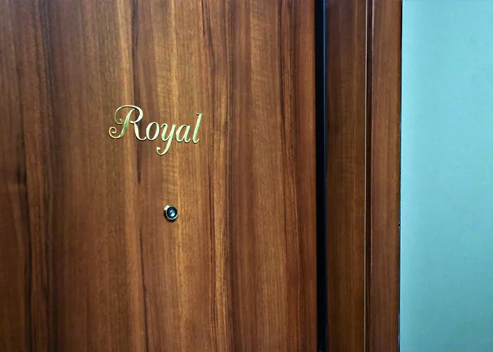 Royal Luxury Suite
